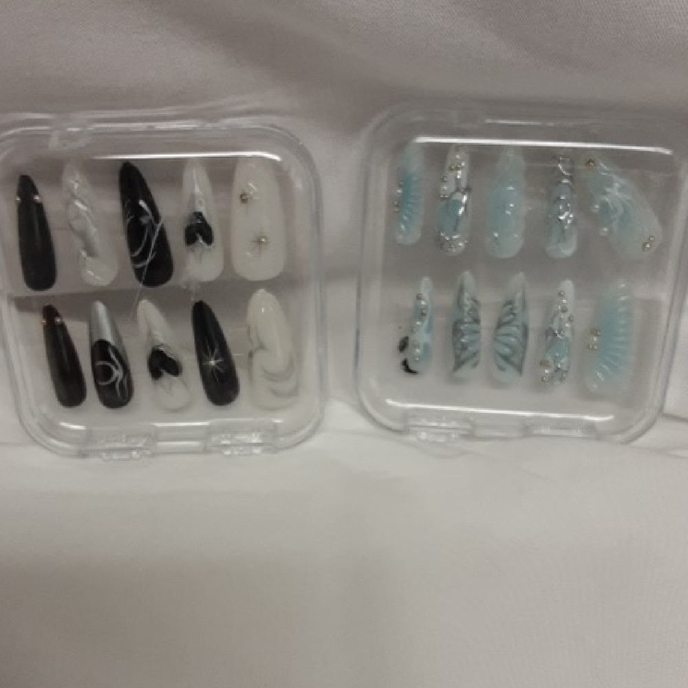 False Nail Set - Black & Light Blue Decorative Press-On Nails Size Small